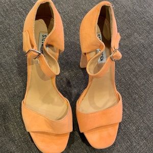 Steve Madden Size 8.5, 6 inch, Peach heels